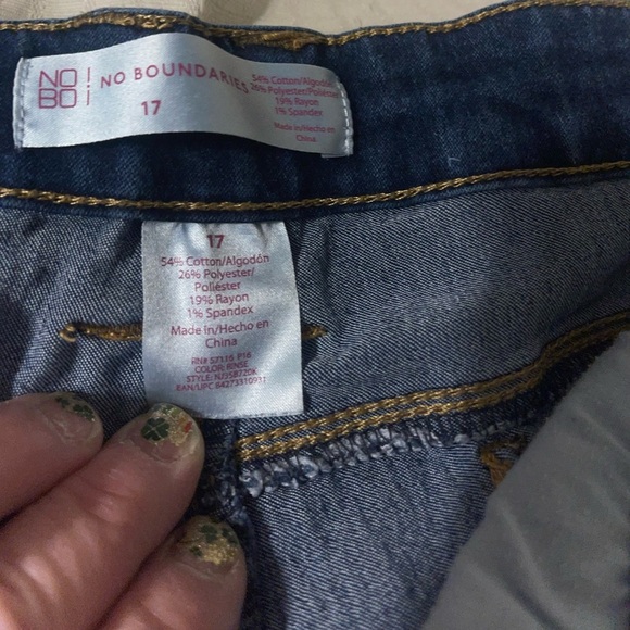EUC No Boundaries Juniors Blue Jeans - Picture 9 of 9
